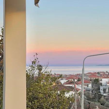 Althea - Christine's House בית נופש *